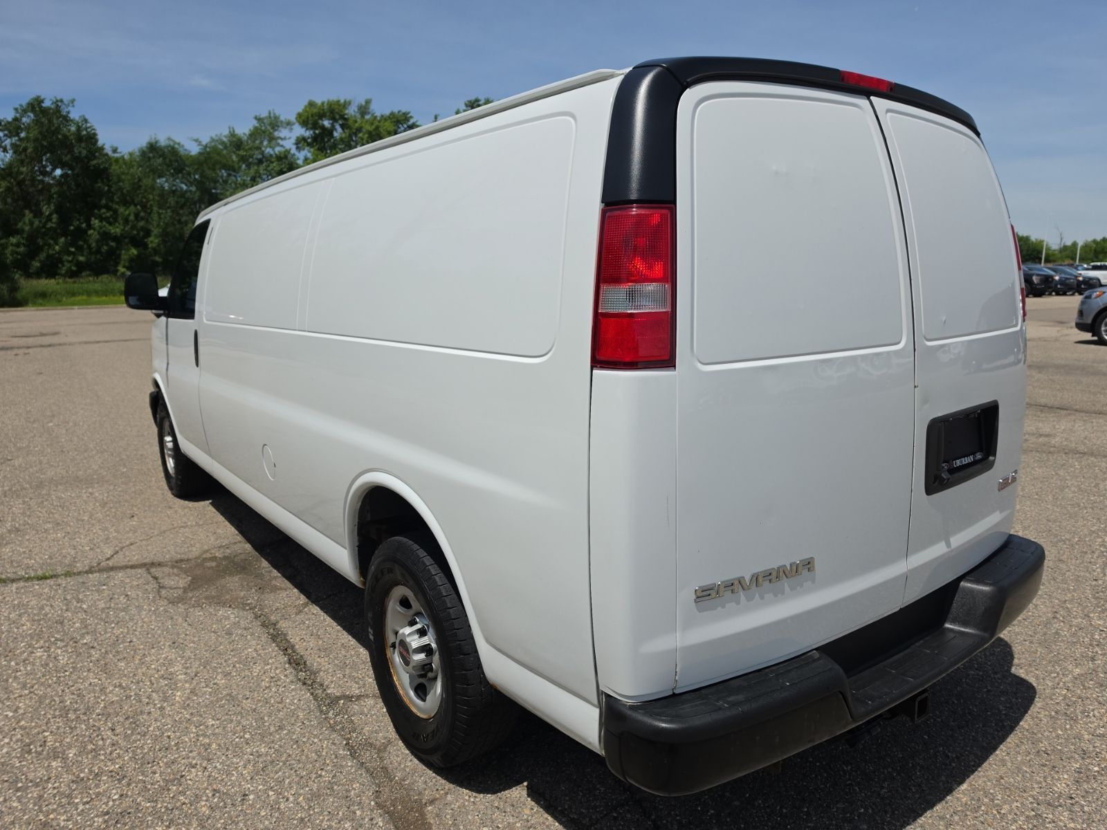 Thumbnail: 2017 GMC Savana - 11
