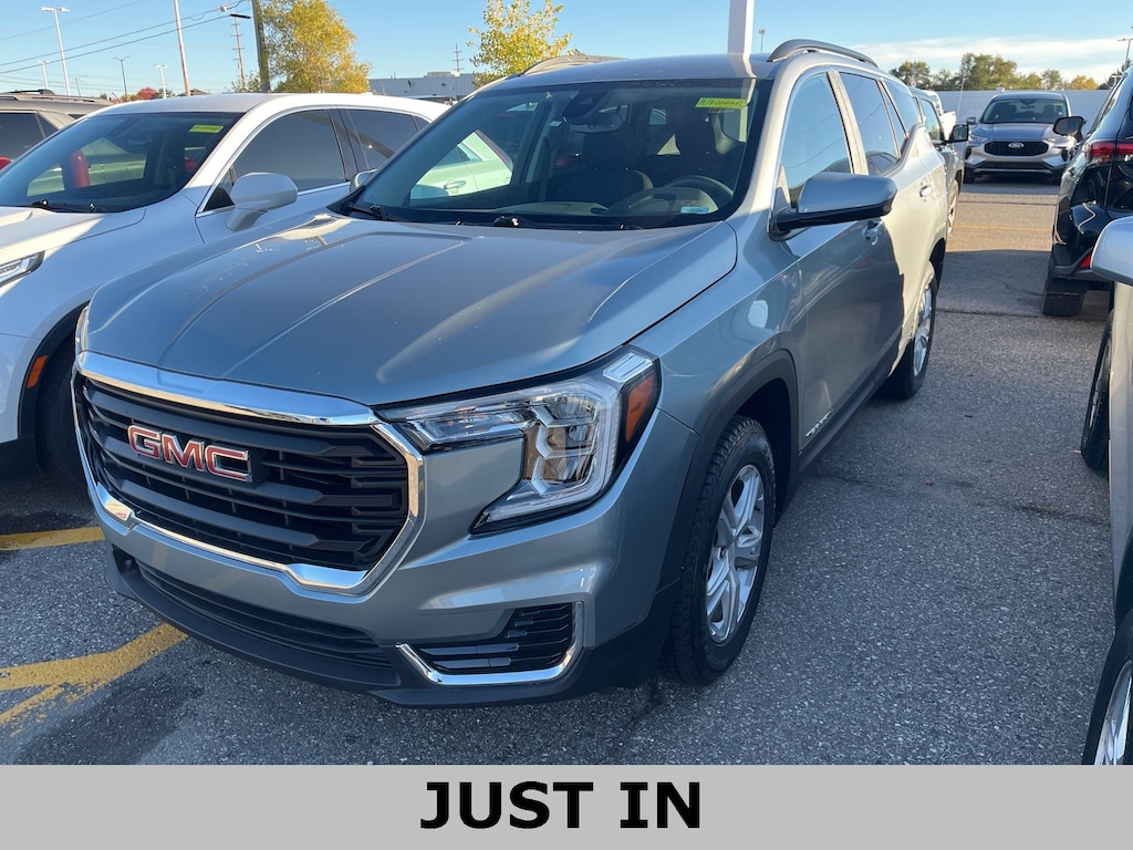 Used 2023 GMC Terrain SLE SUV