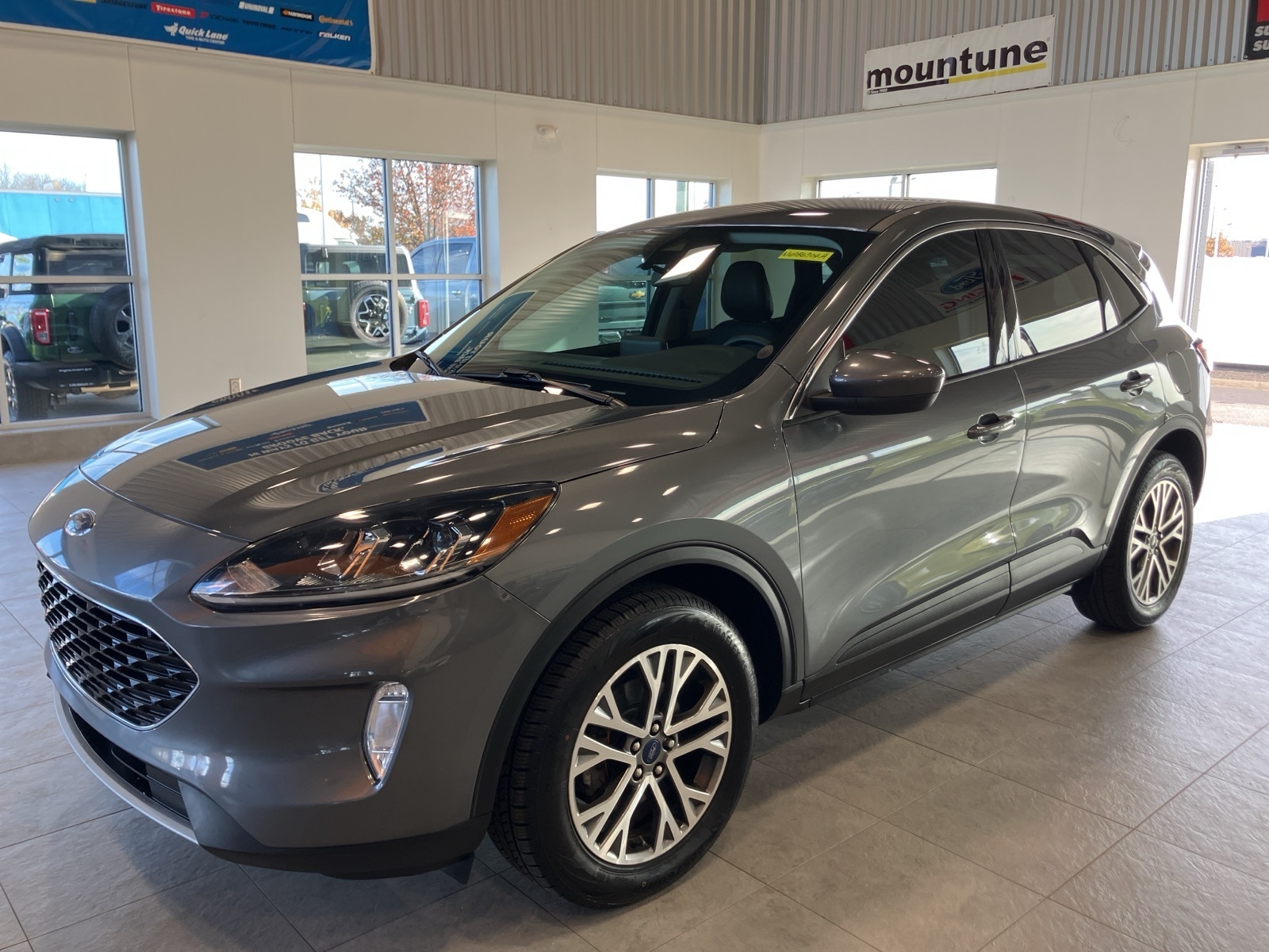 2022 Ford Escape SEL's photo