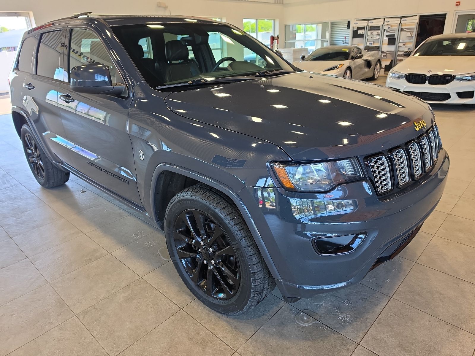 Thumbnail: 2018 Jeep Grand Cherokee - 5