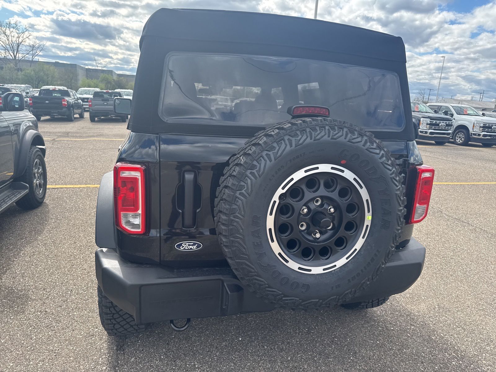 Thumbnail: 2026 Ford Bronco - 17