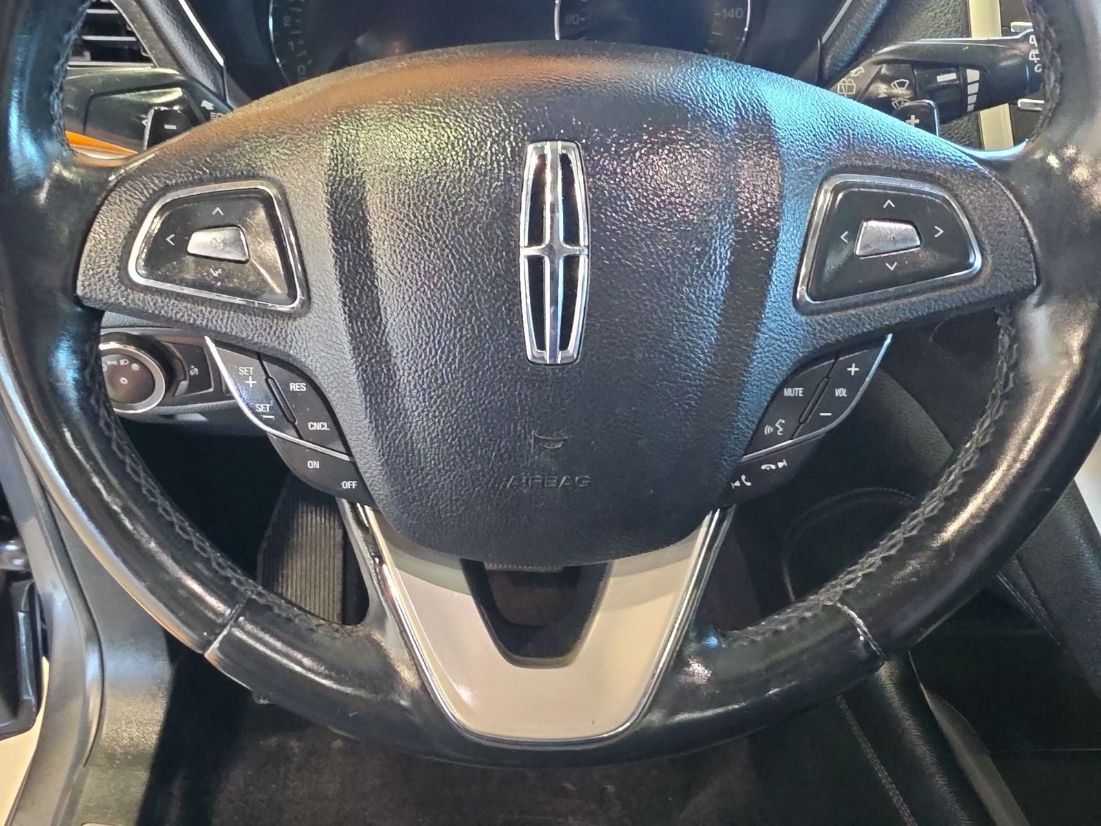 Thumbnail: 2017 Lincoln MKC - 22