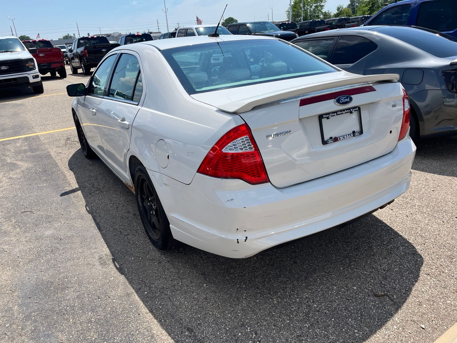 Thumbnail: 2010 Ford Fusion - 11