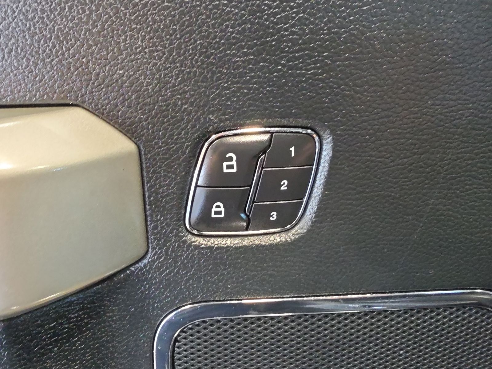 Thumbnail: 2016 Ford F-150 - 19