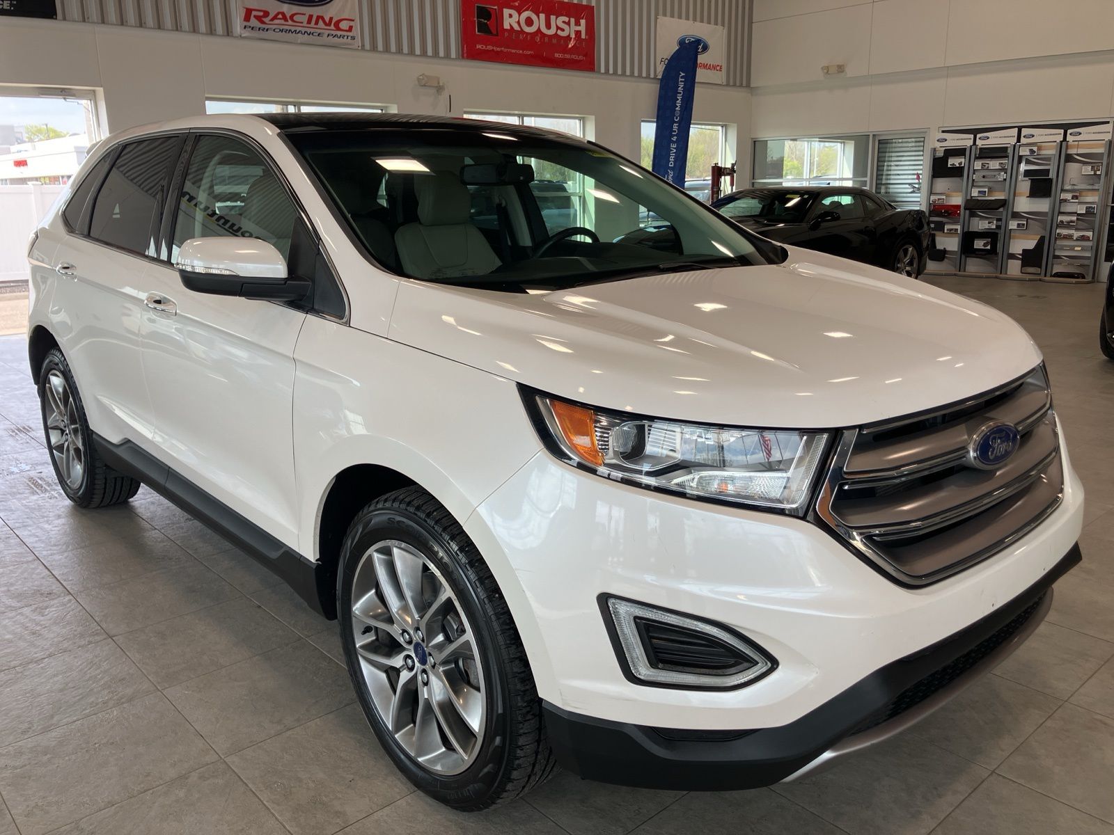 Thumbnail: 2016 Ford Edge - 3