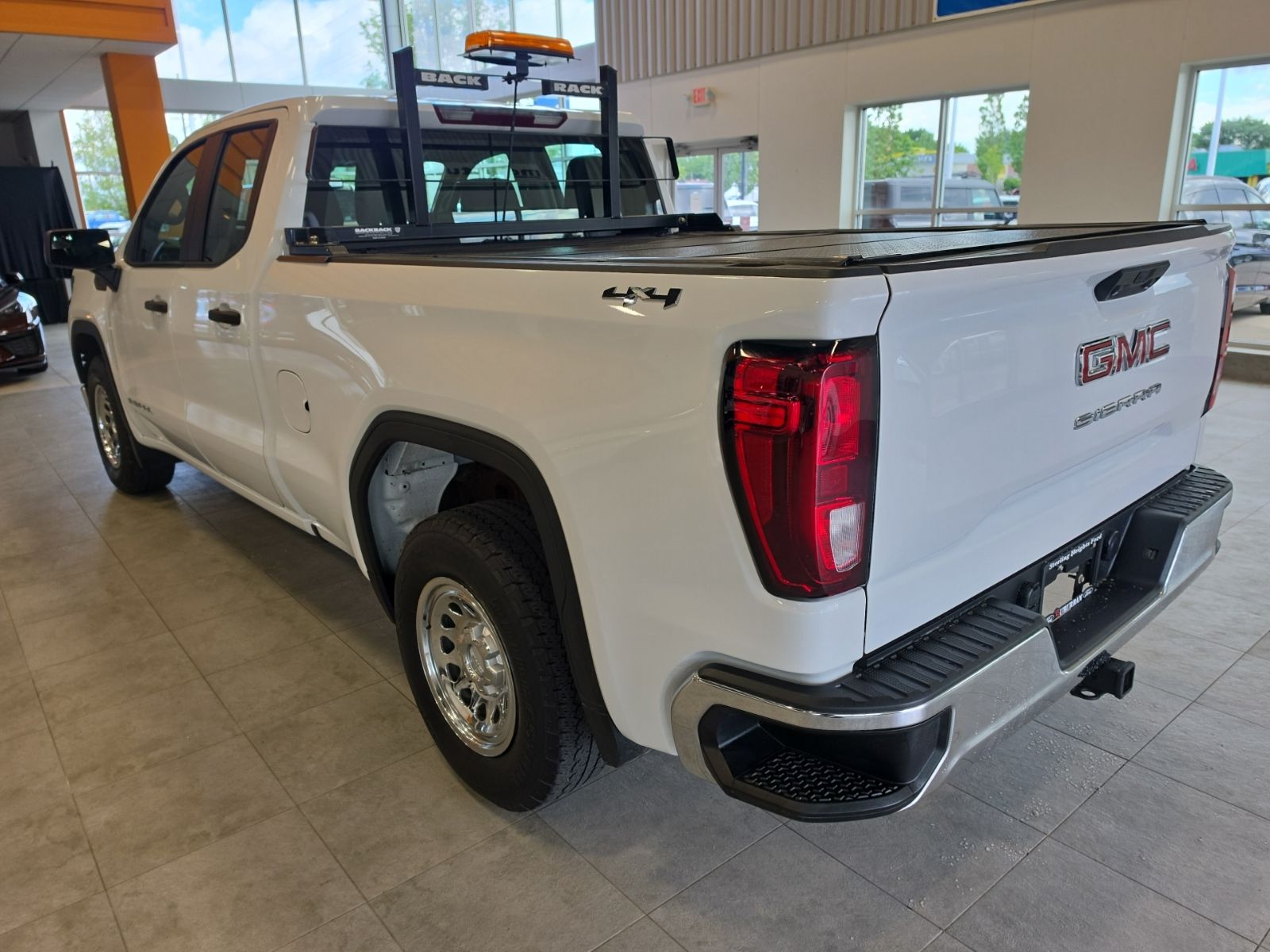 Thumbnail: 2023 GMC Sierra 1500 - 11
