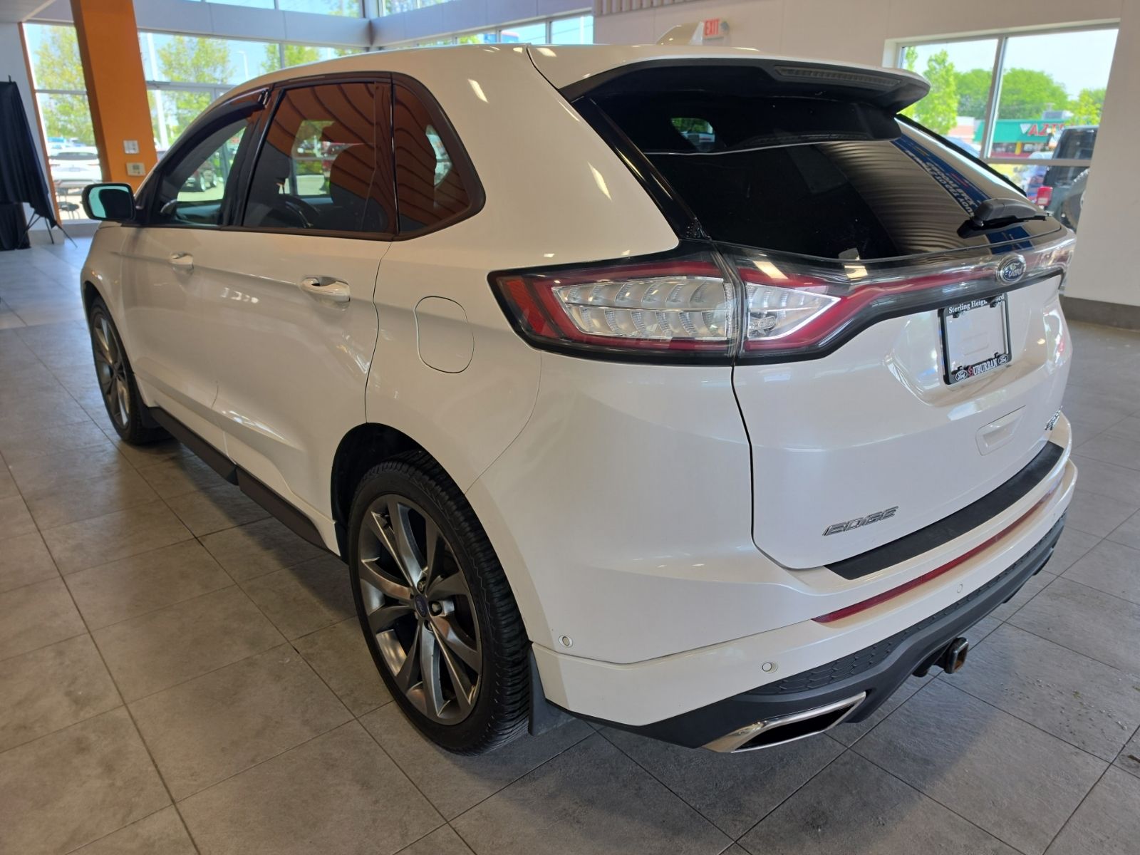 Thumbnail: 2016 Ford Edge - 11