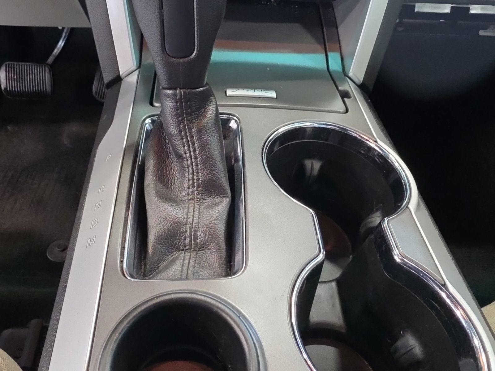 Thumbnail: 2015 Ford Explorer - 20
