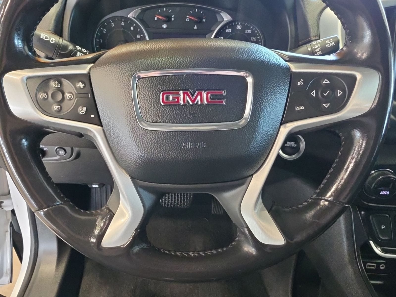 Thumbnail: 2021 GMC Terrain - 22