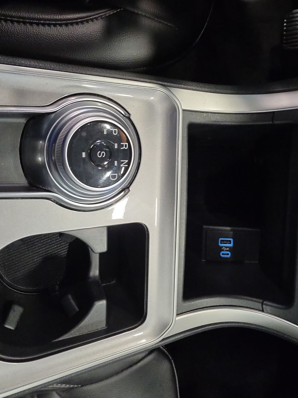 Thumbnail: 2024 Ford Edge - 21