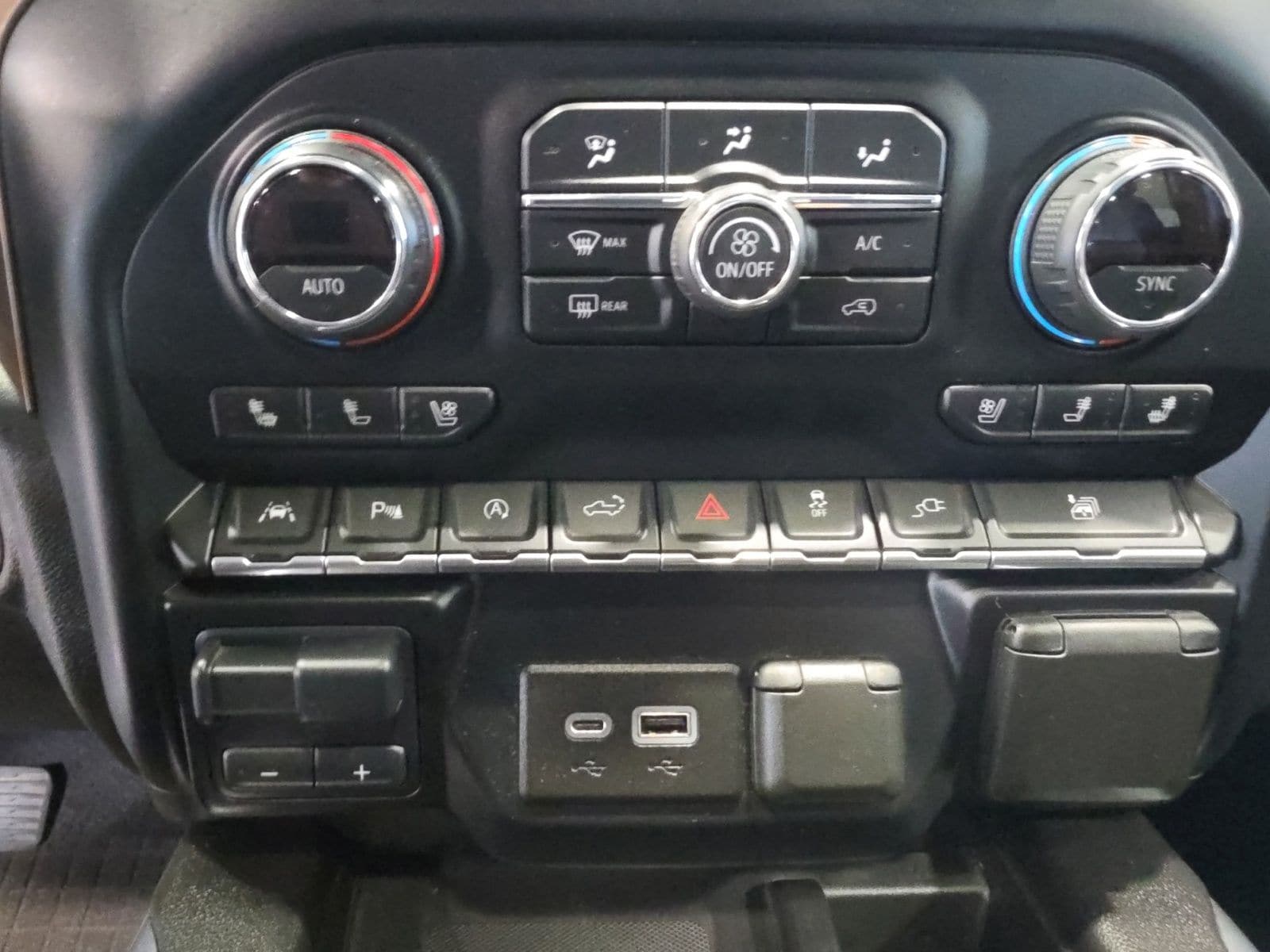 Thumbnail: 2019 Chevrolet Silverado 1500 - 25