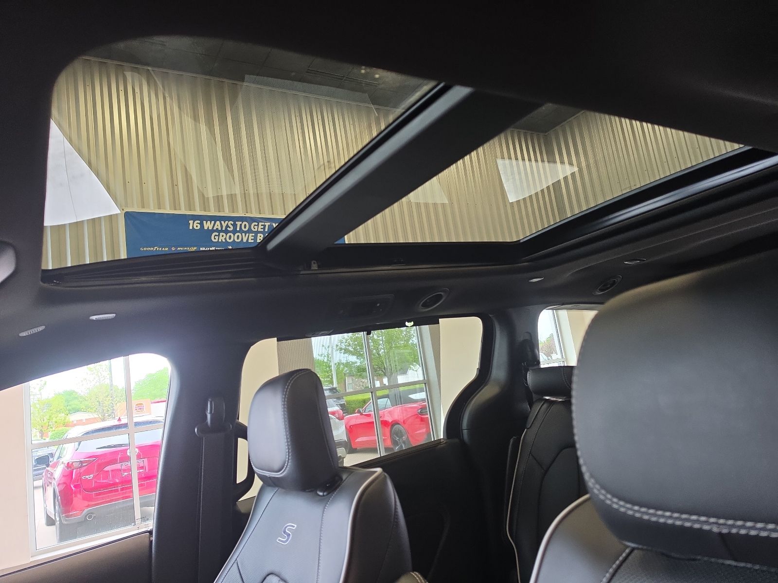 Thumbnail: 2026 Chrysler Pacifica - 19
