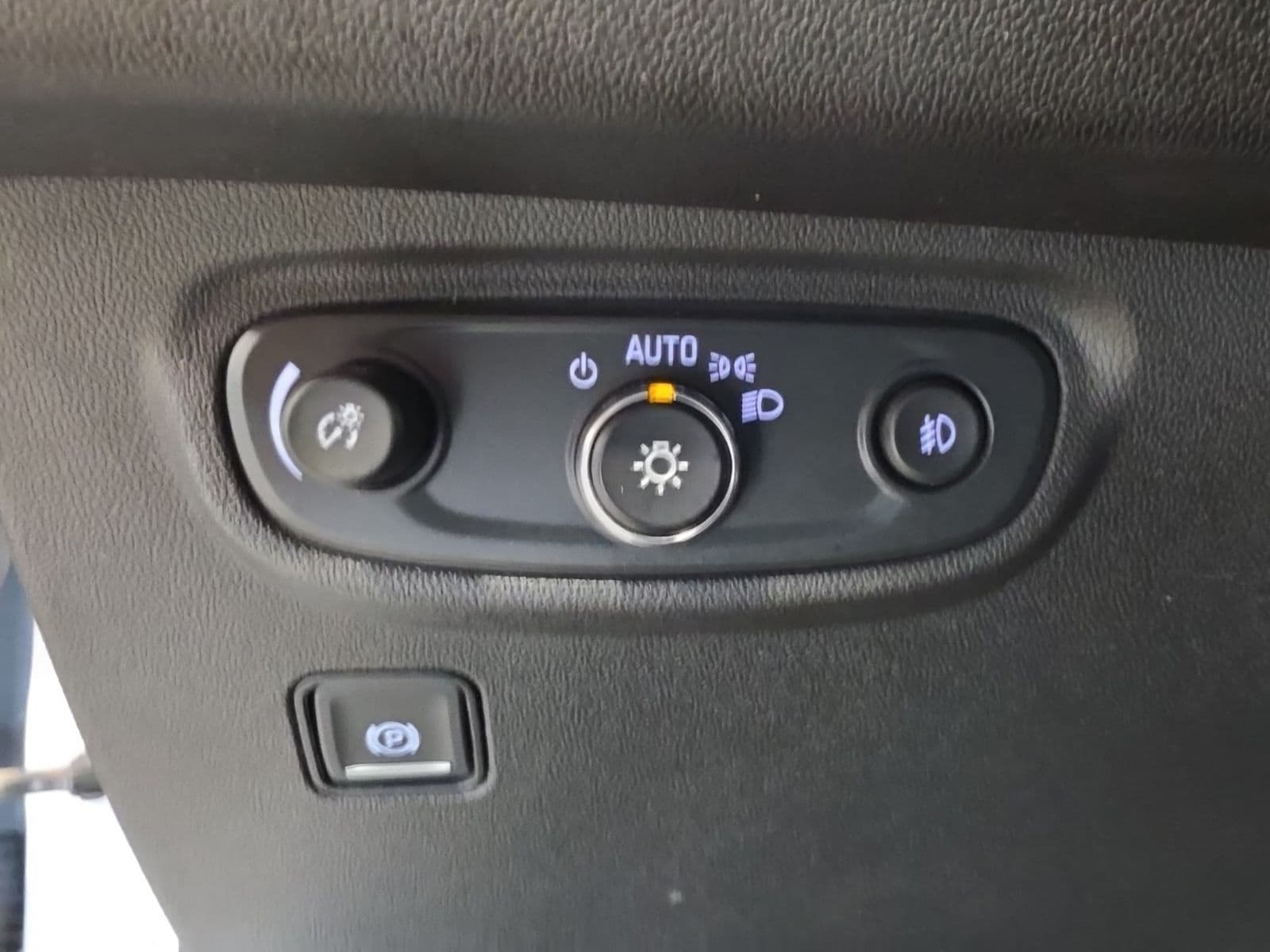 Thumbnail: 2021 GMC Terrain - 21
