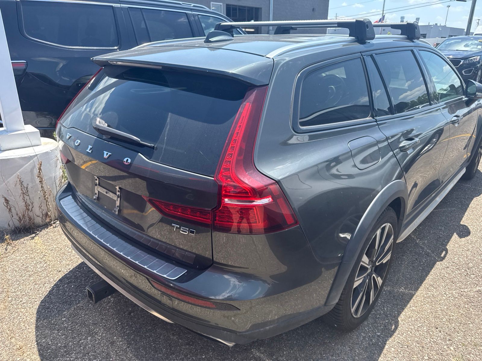 Thumbnail: 2020 Volvo S60 - 28