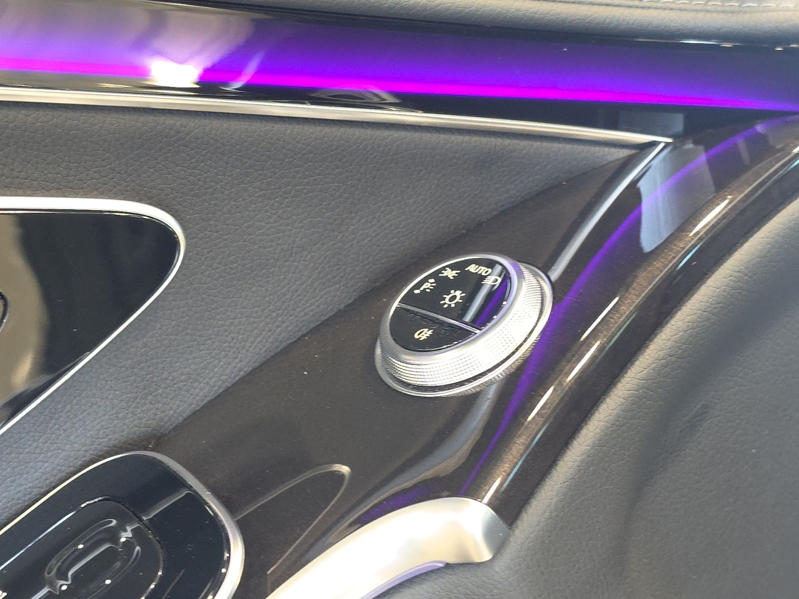 Thumbnail: 2023 Mercedes-Benz S-Class - 21
