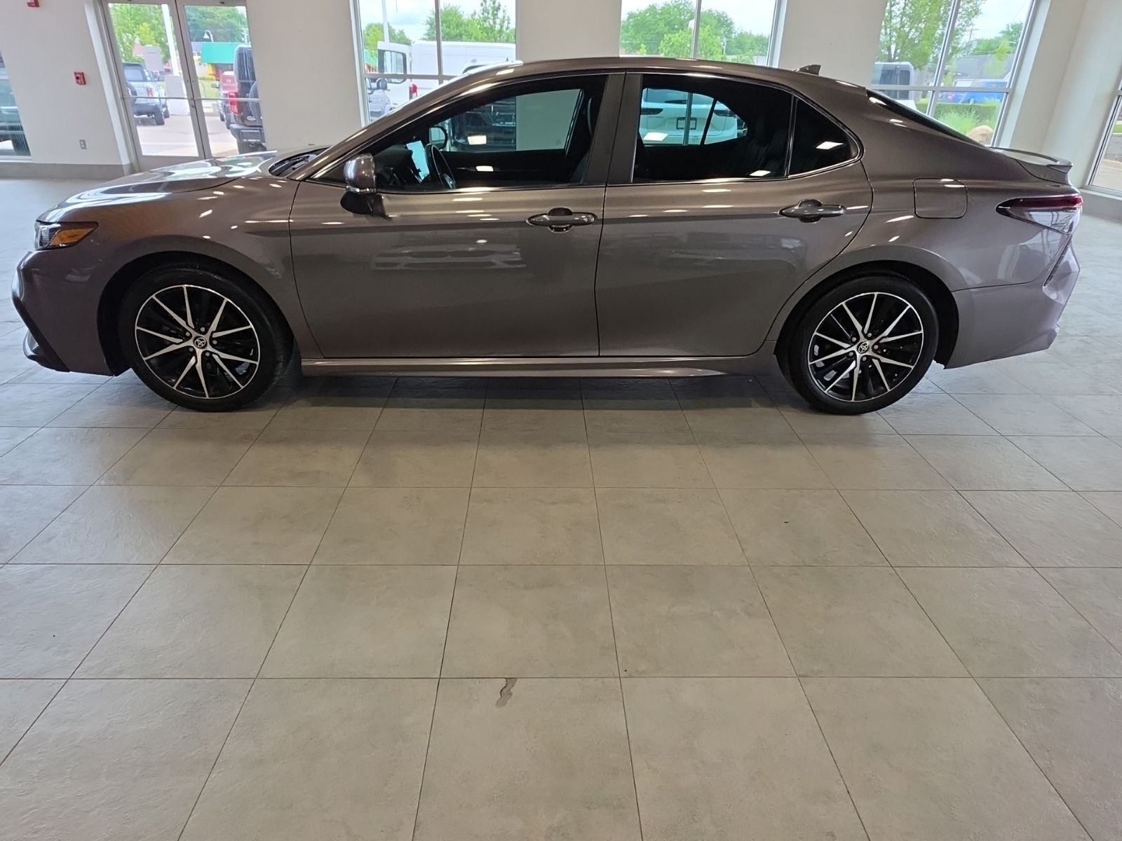 Thumbnail: 2024 Toyota Camry - 12