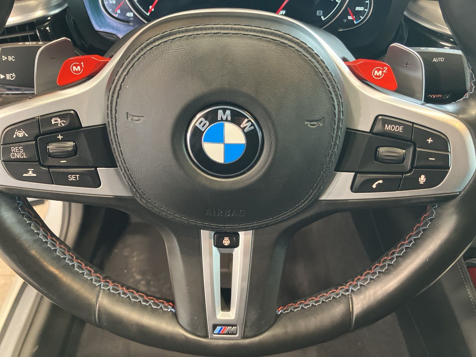 Thumbnail: 2019 BMW M5 - 18