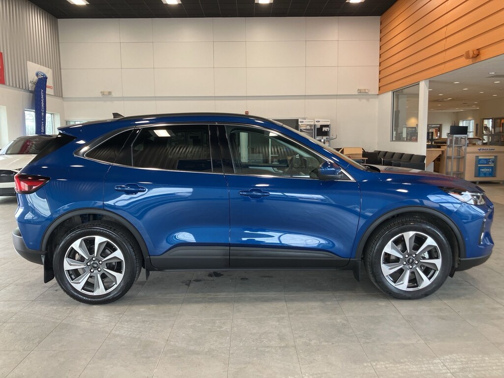 Used 2023 Ford Escape Hybrid Platinum SUV