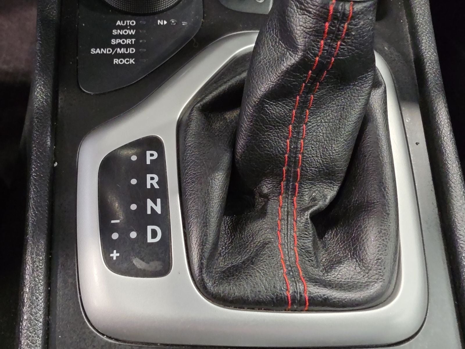 Thumbnail: 2016 Jeep Cherokee - 23