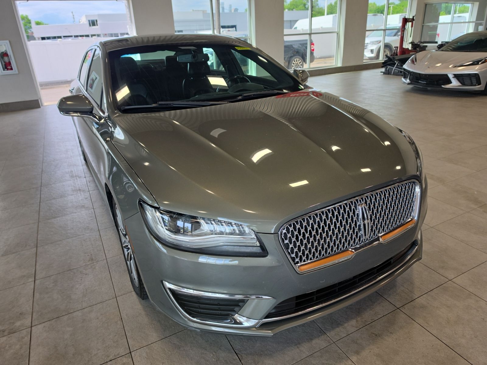 Thumbnail: 2017 Lincoln MKZ - 4