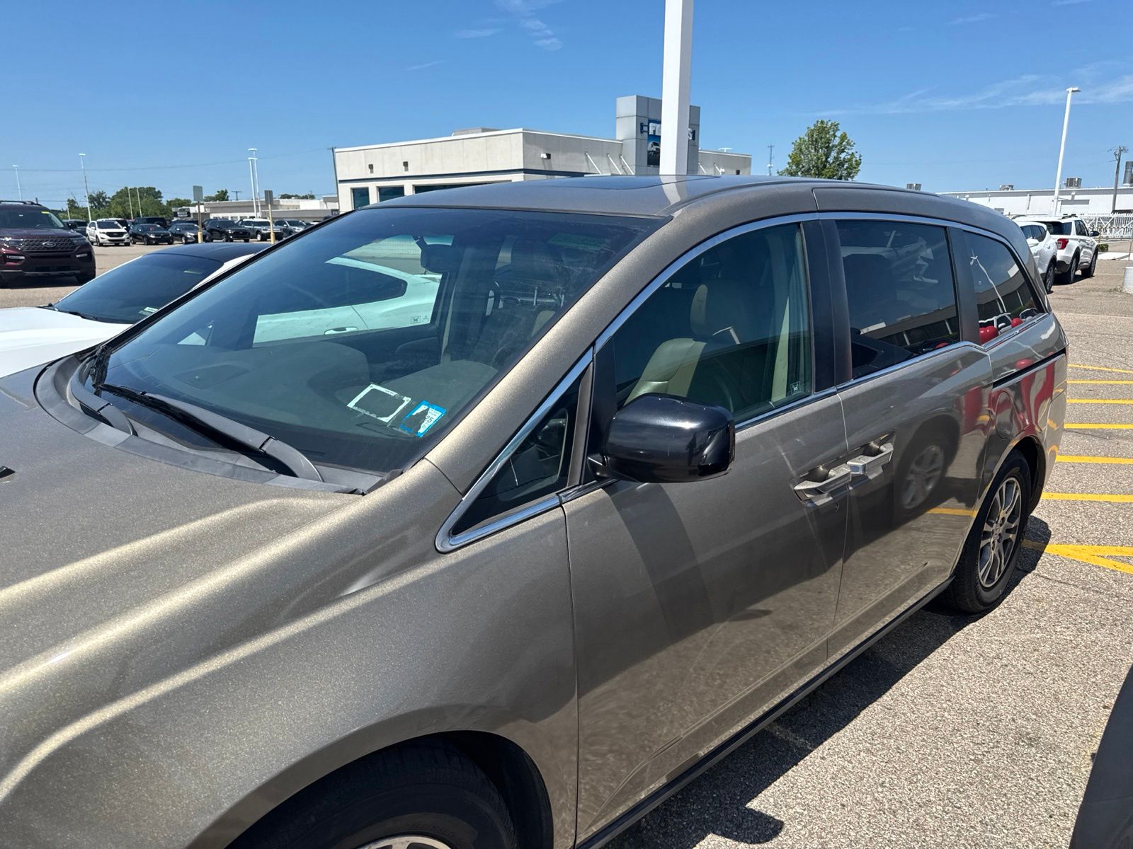 Thumbnail: 2011 Honda Odyssey - 19