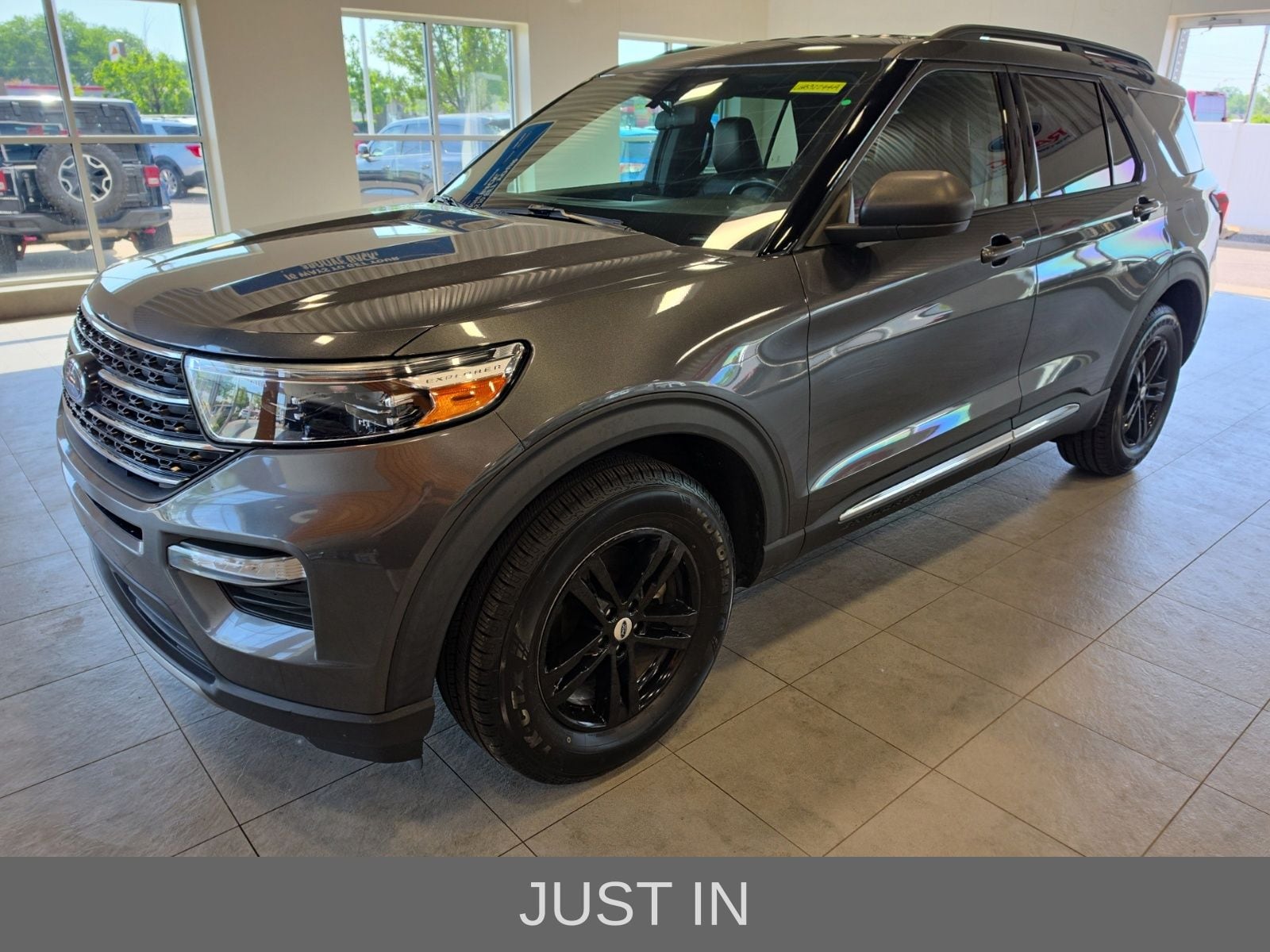 2020 Ford Explorer XLT 4WD's photo