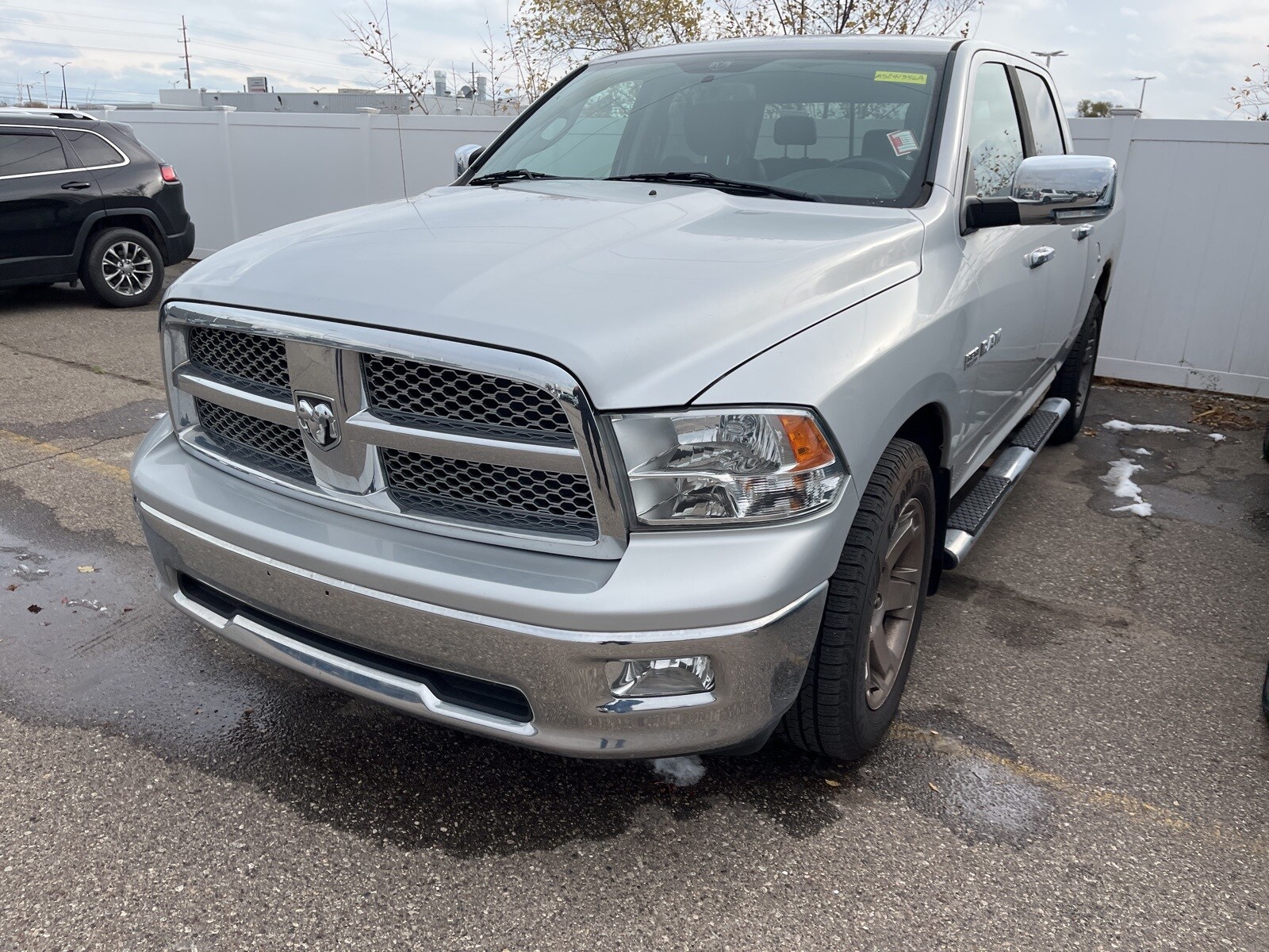 2010 Ram 1500 Laramie photo 3