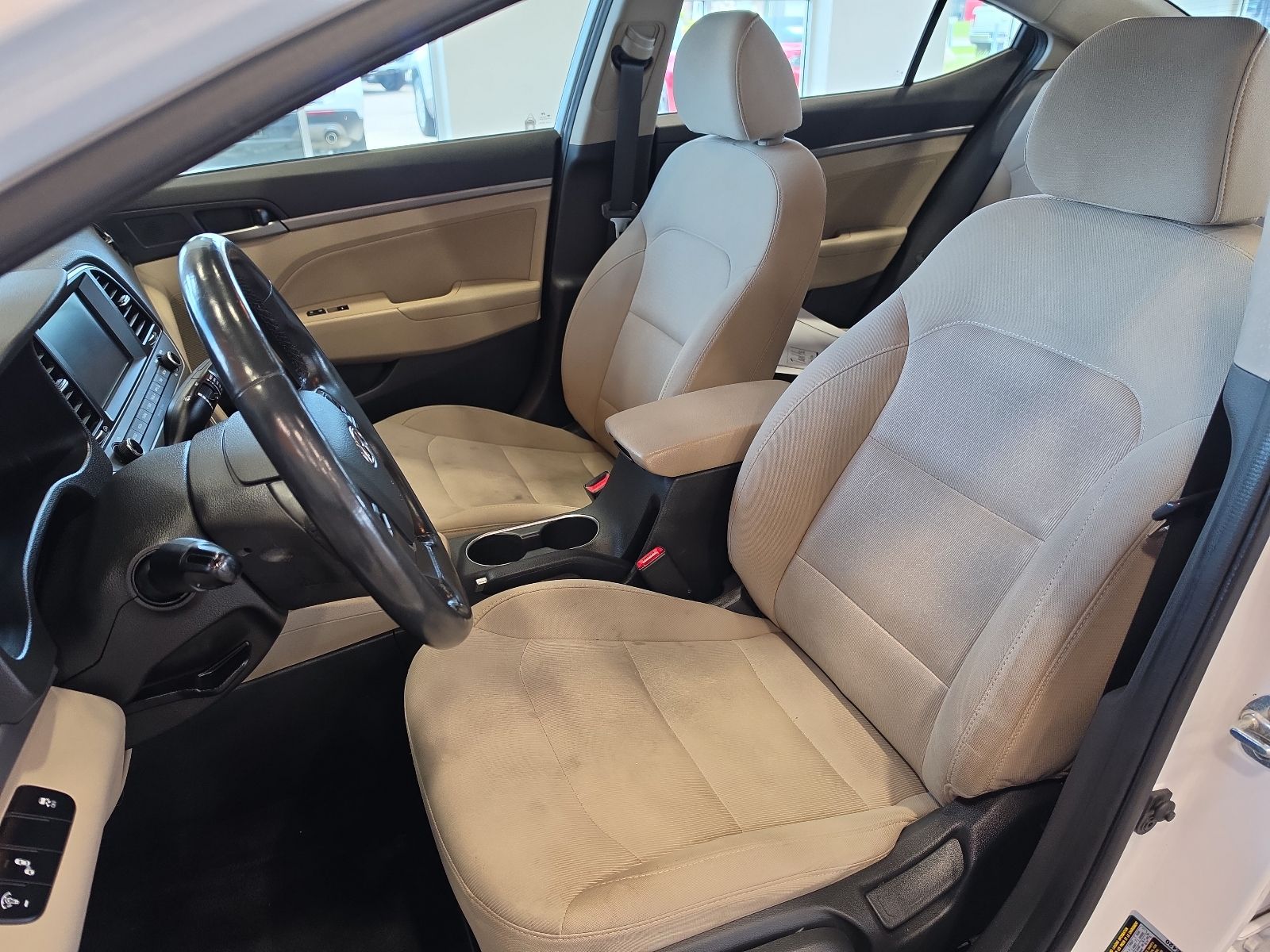 Thumbnail: 2018 Hyundai Elantra - 15