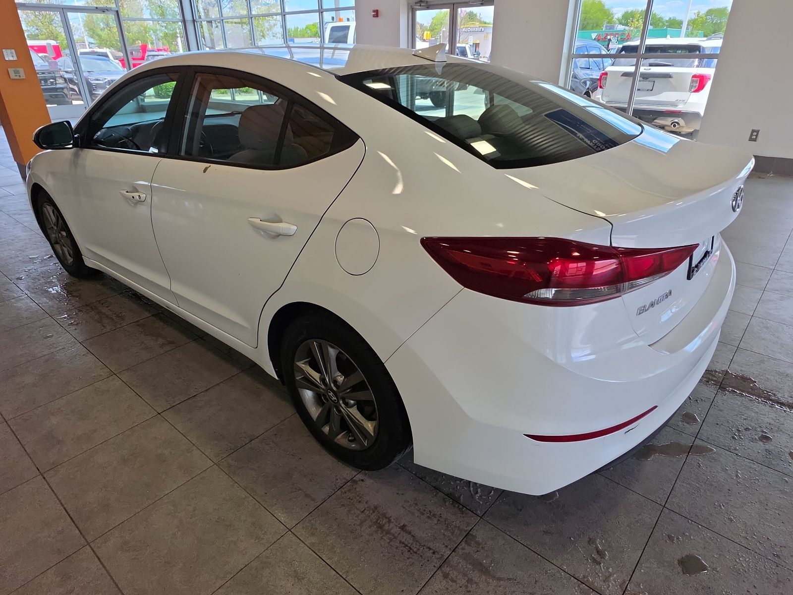 Thumbnail: 2018 Hyundai Elantra - 11