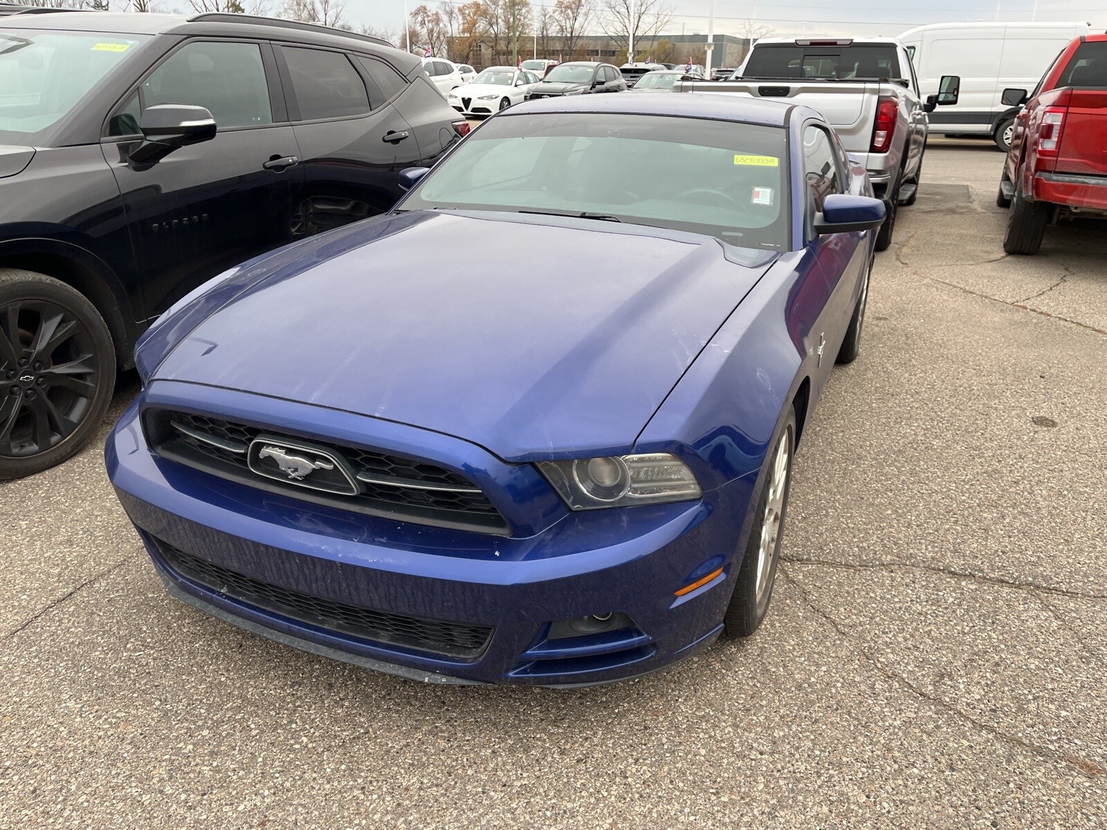 2013 Ford Mustang V6 Premium photo 4