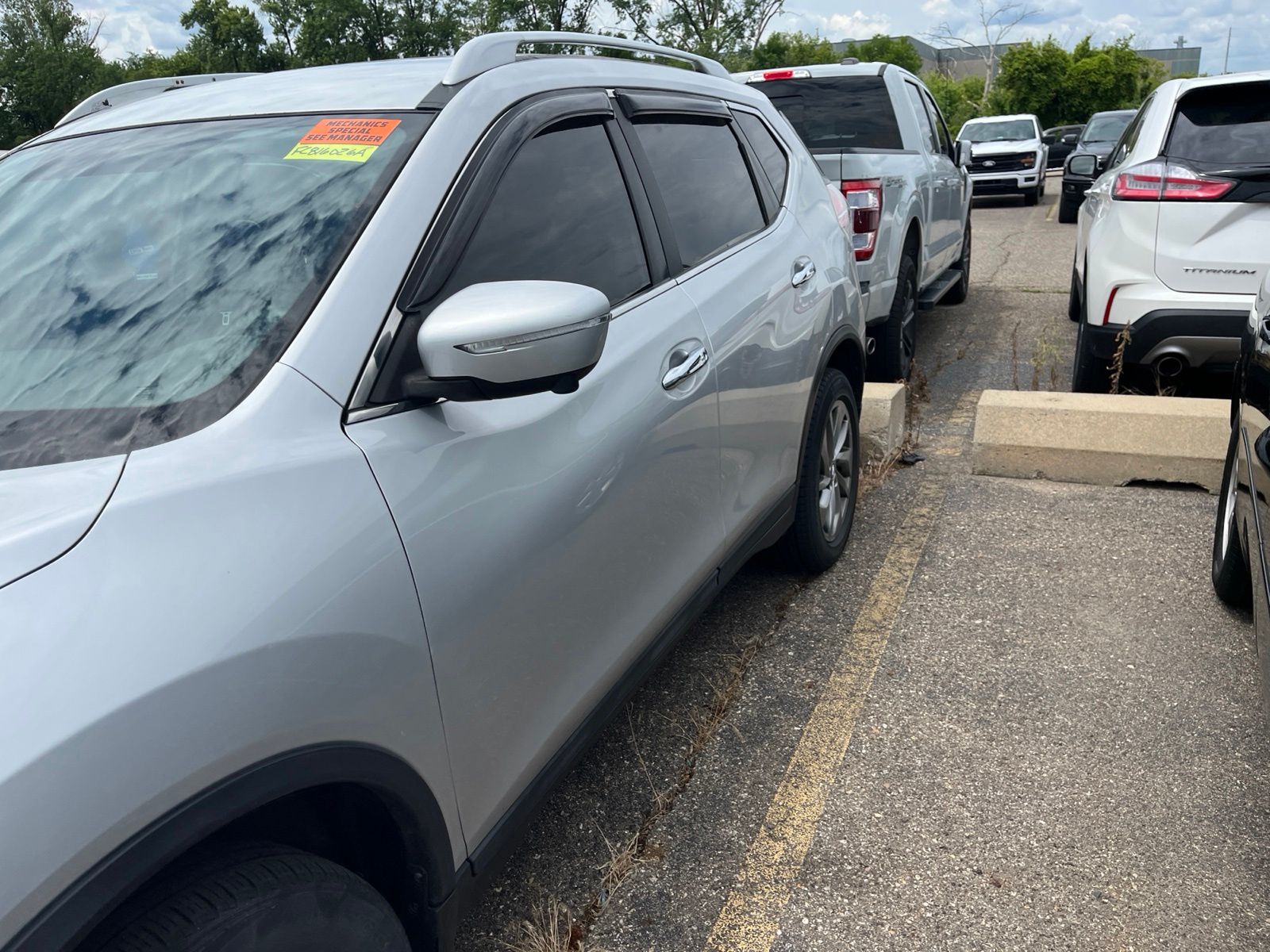 Thumbnail: 2015 Nissan Rogue - 8