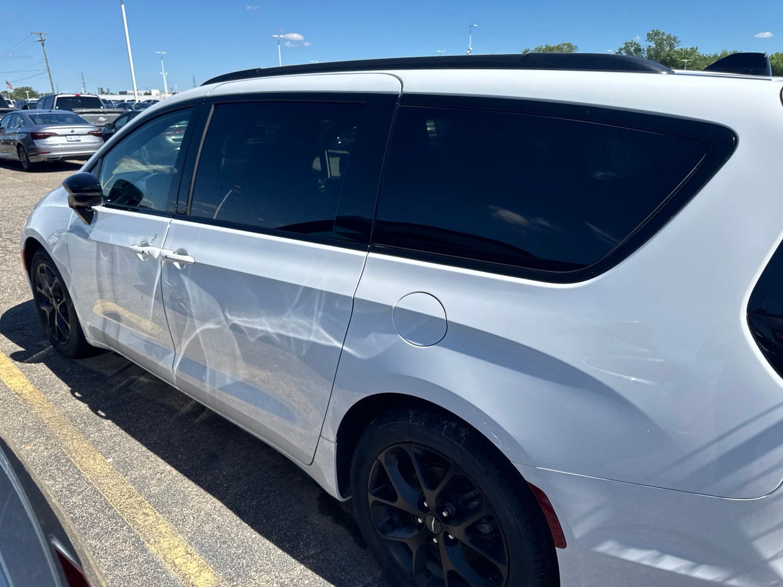 Thumbnail: 2025 Chrysler Pacifica - 18