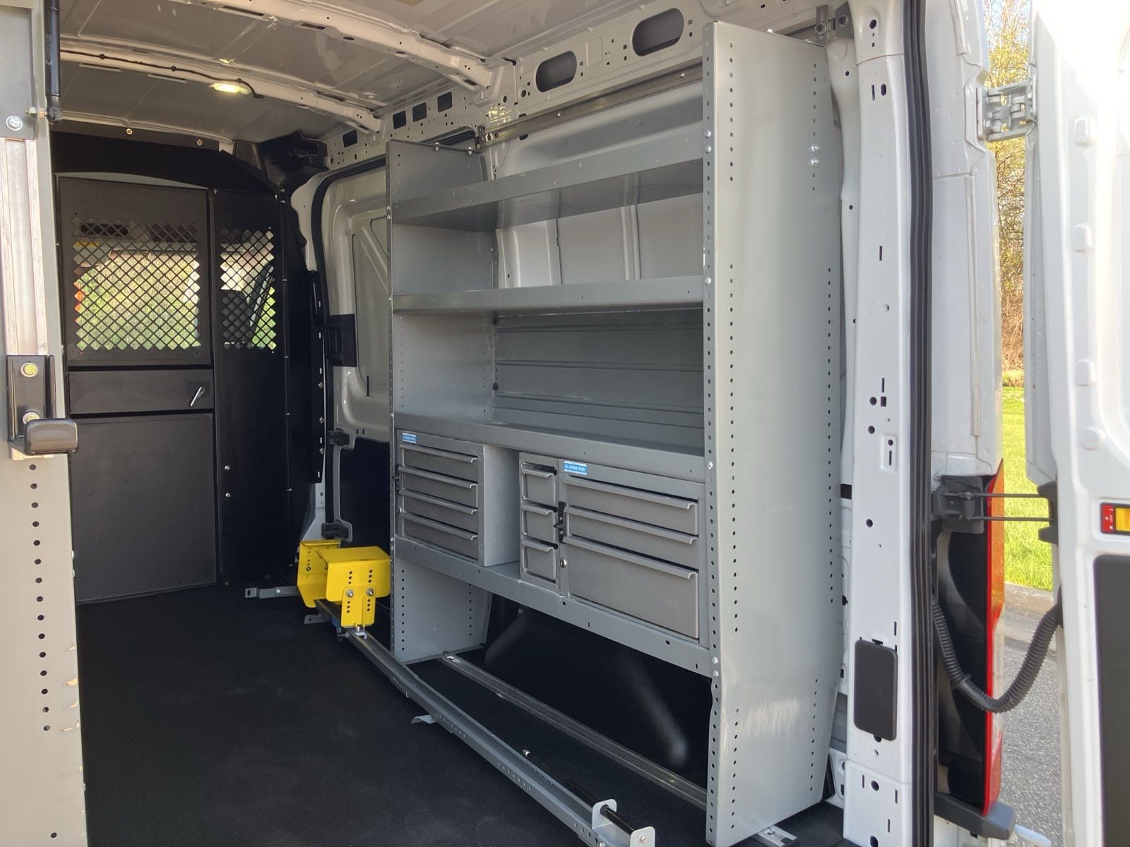 Thumbnail: 2017 Ford Transit Series - 27