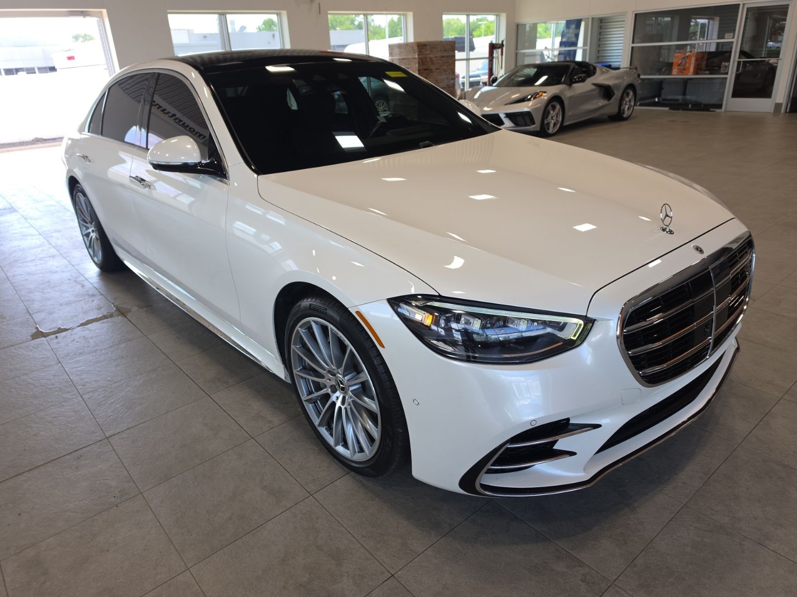 Thumbnail: 2023 Mercedes-Benz S-Class - 5