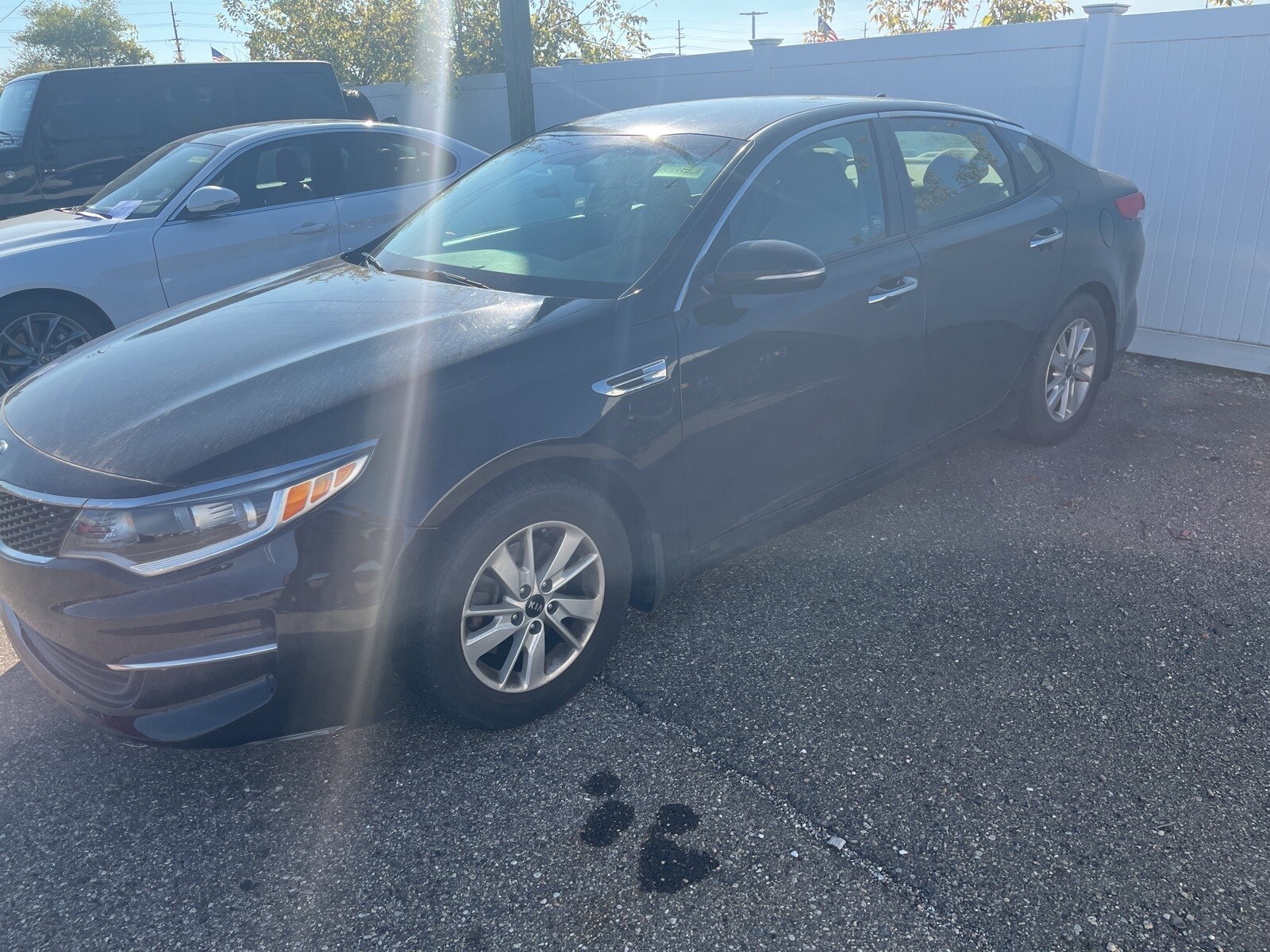 2017 Kia Optima LX photo 3