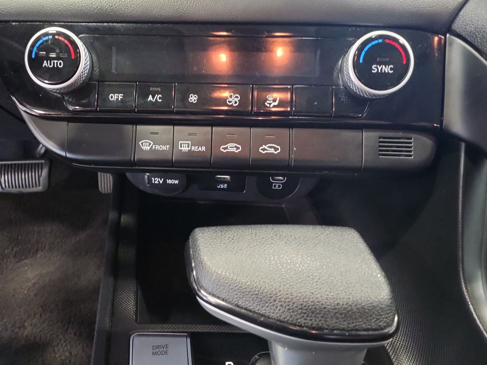 Thumbnail: 2024 Hyundai Elantra - 22