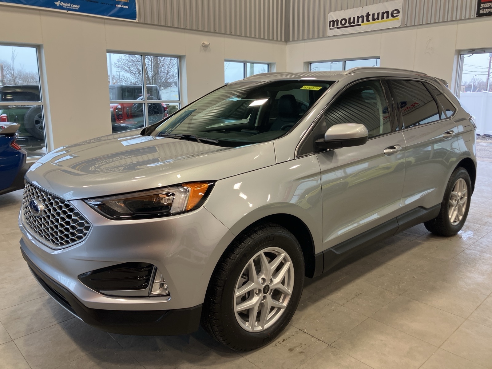2024 Ford Edge SEL's photo