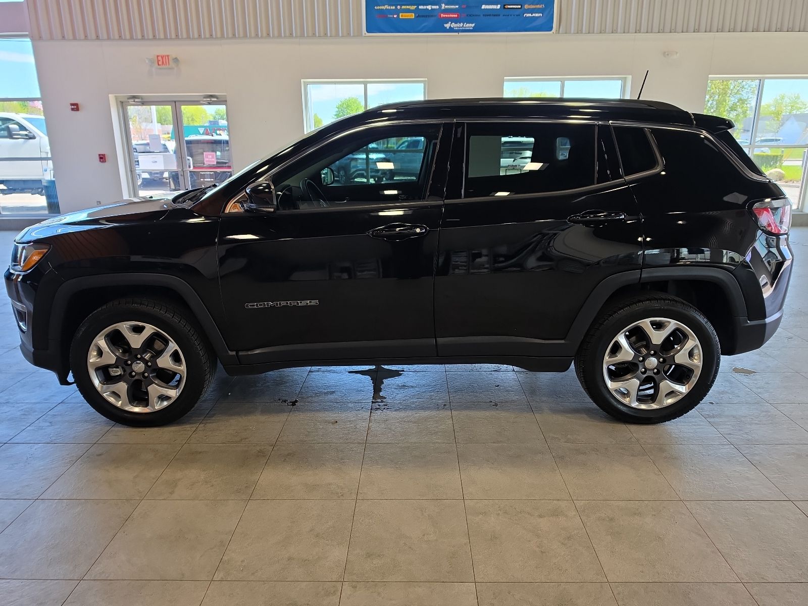Thumbnail: 2018 Jeep Compass - 13