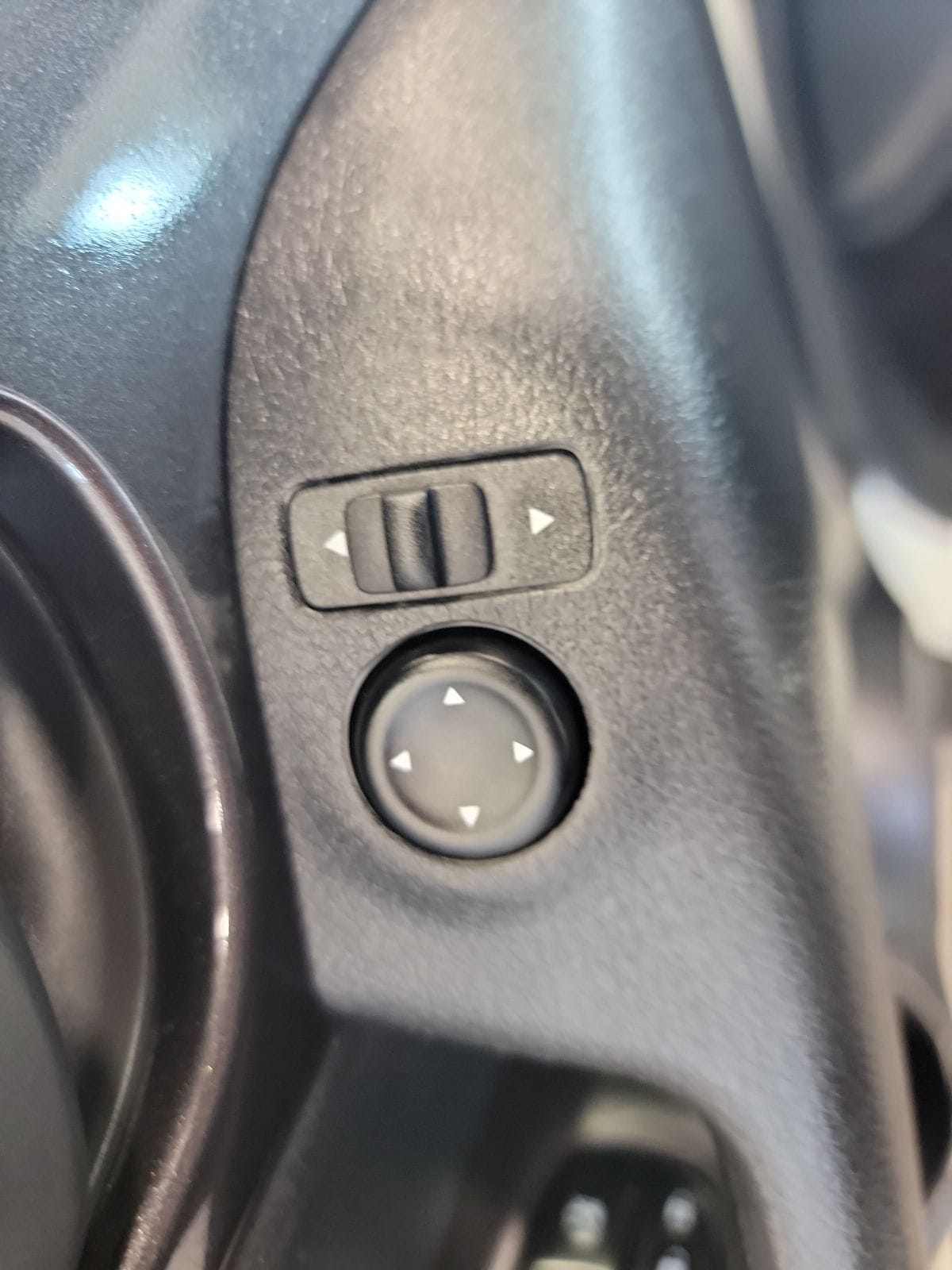 Thumbnail: 2019 Nissan Rogue - 15