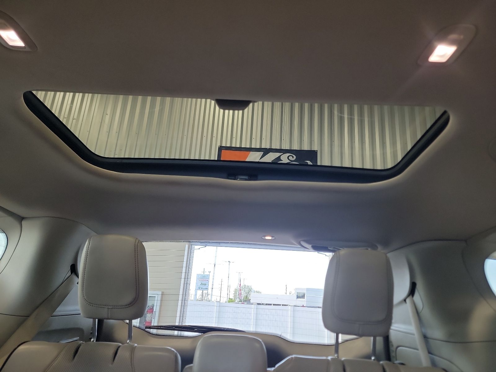 Thumbnail: 2020 Chrysler Pacifica - 14