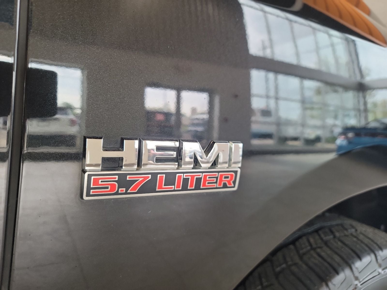 Thumbnail: 2019 RAM 1500 Classic - 6