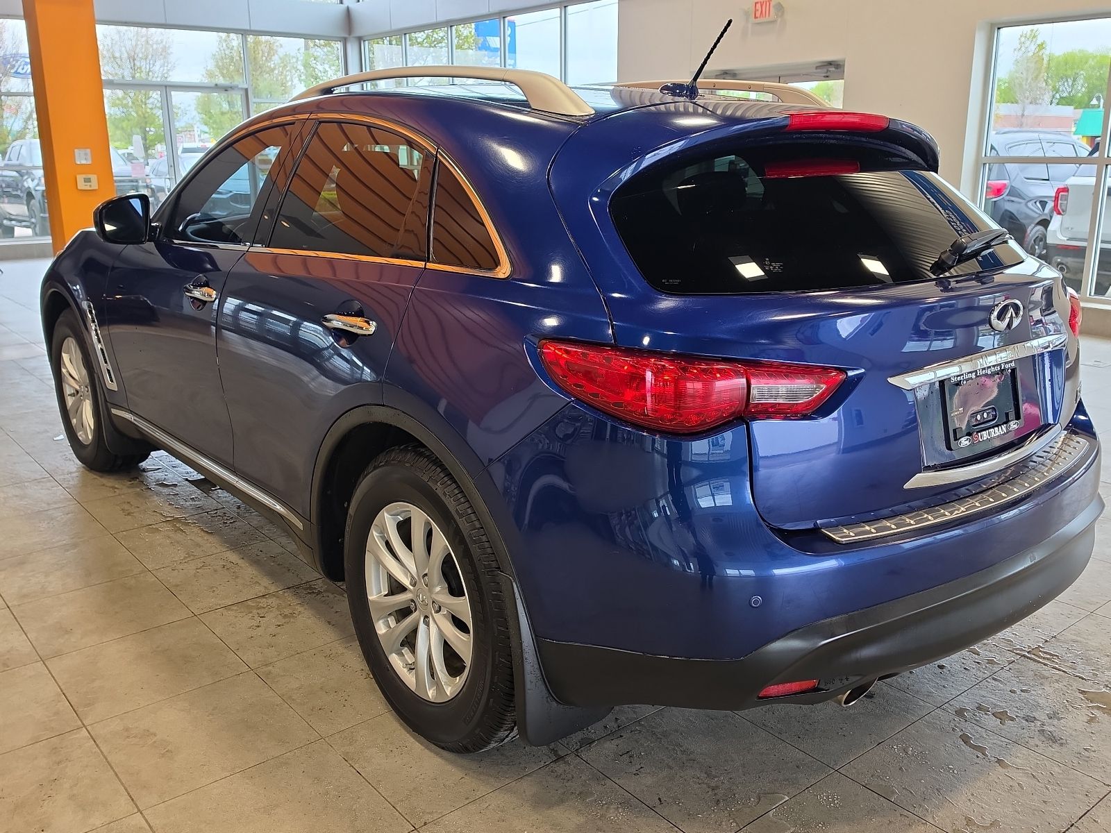 Thumbnail: 2013 INFINITI FX37 - 10
