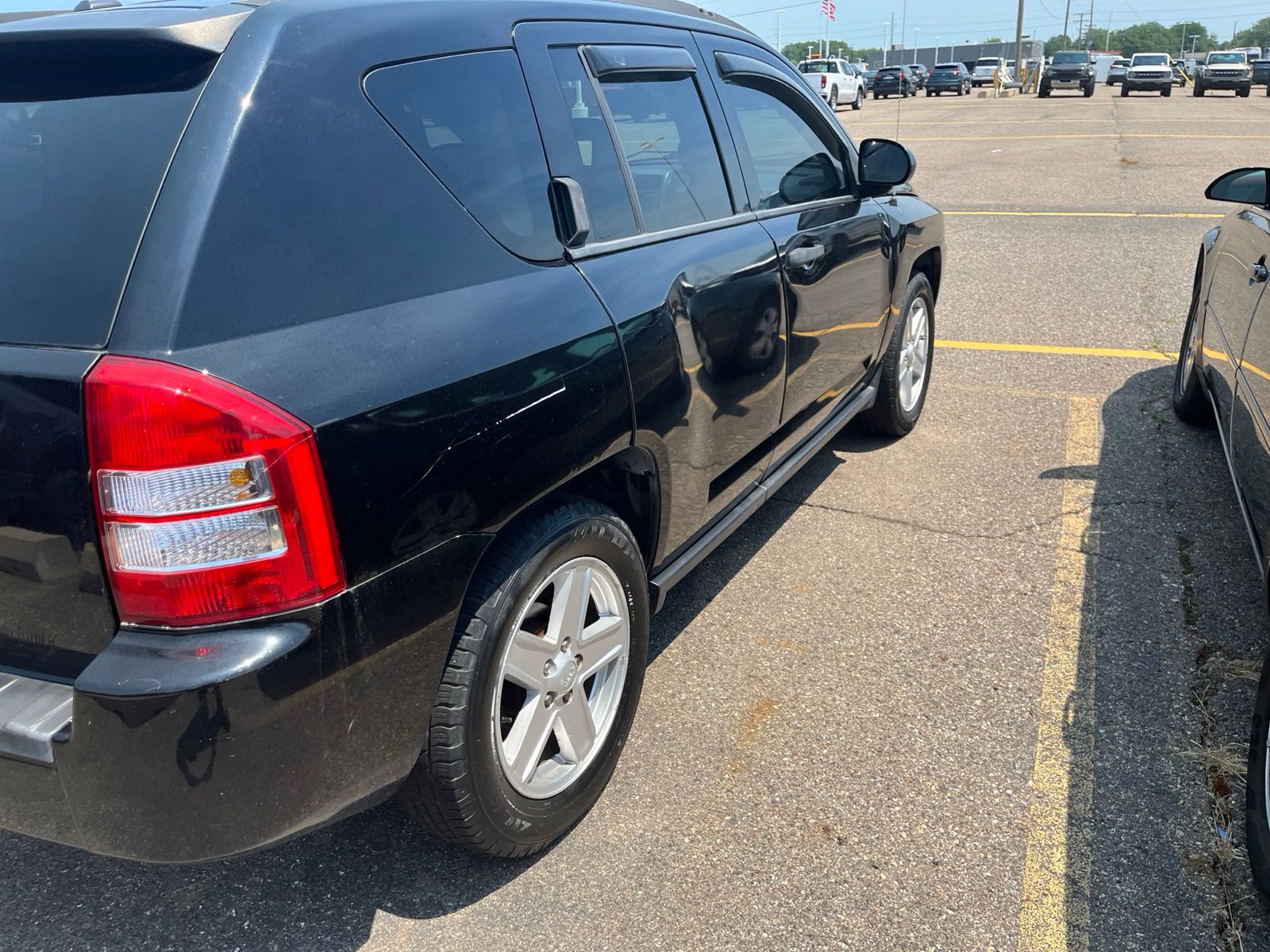 Thumbnail: 2007 Jeep Compass - 16