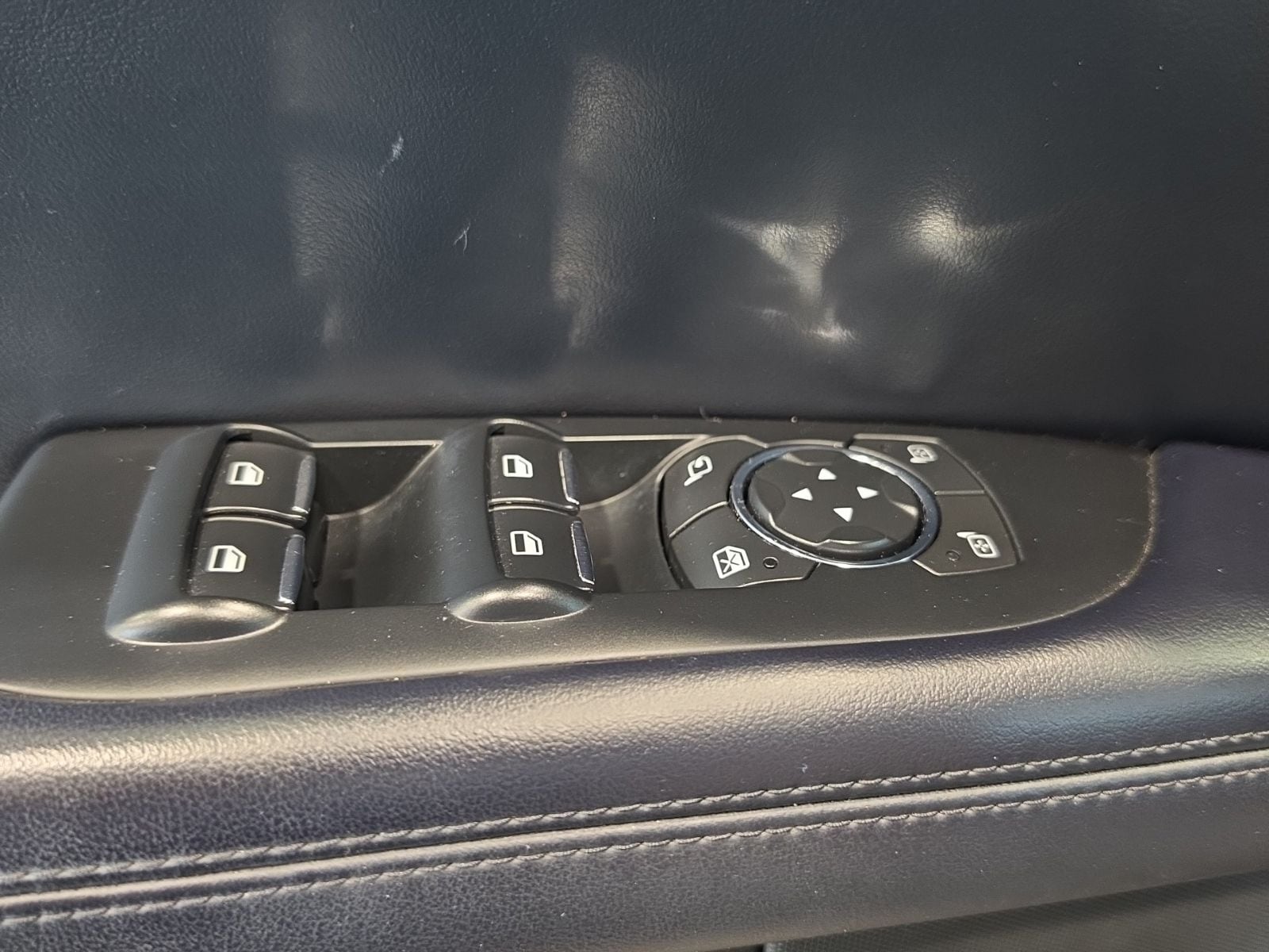 Thumbnail: 2017 Lincoln MKZ - 17