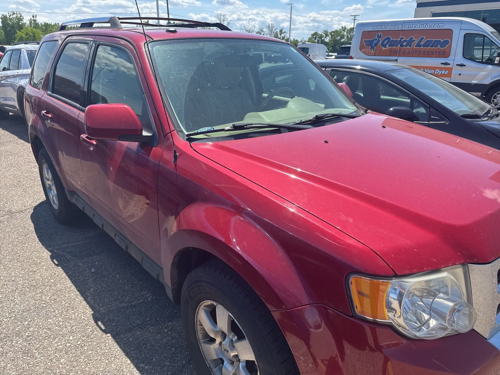 Thumbnail: 2011 Ford Escape - 8