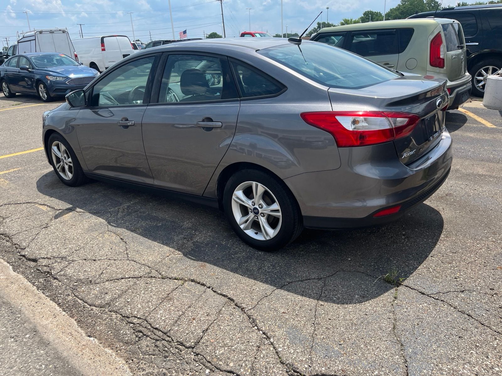 Thumbnail: 2014 Ford Focus - 12