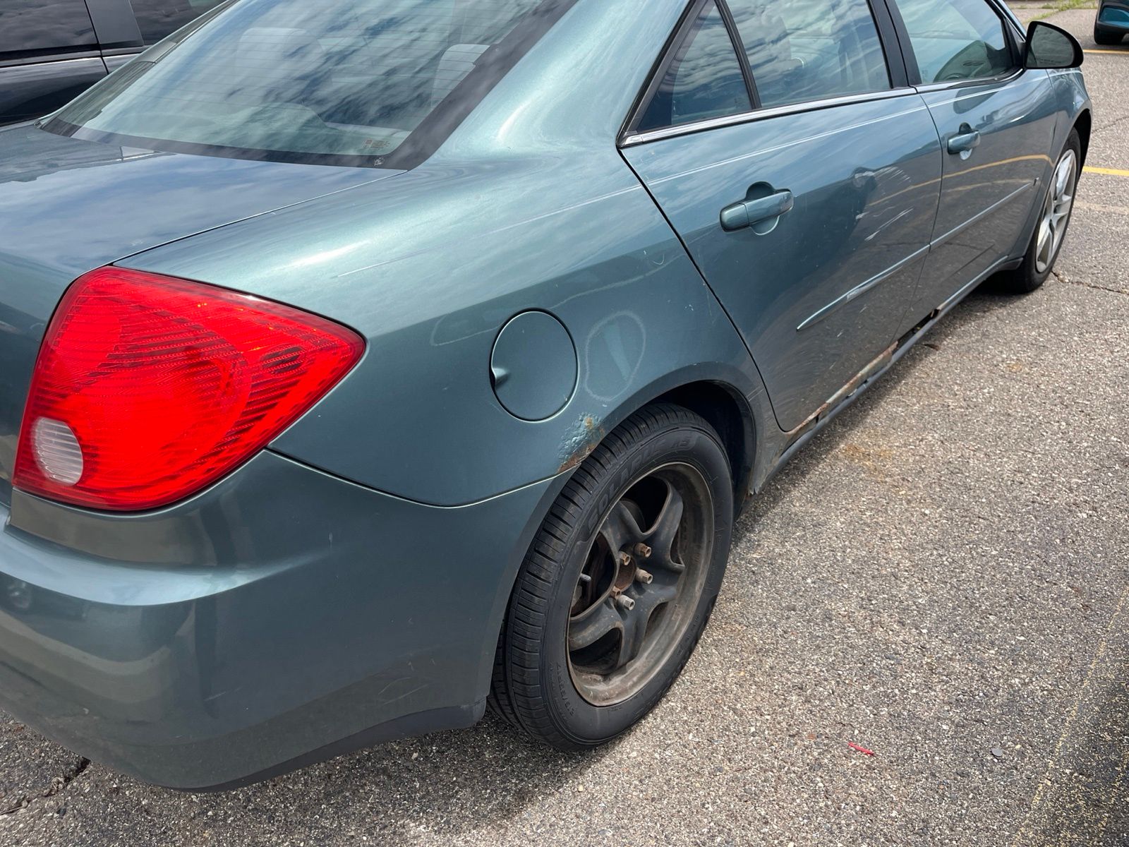 Thumbnail: 2009 Pontiac G6 - 10