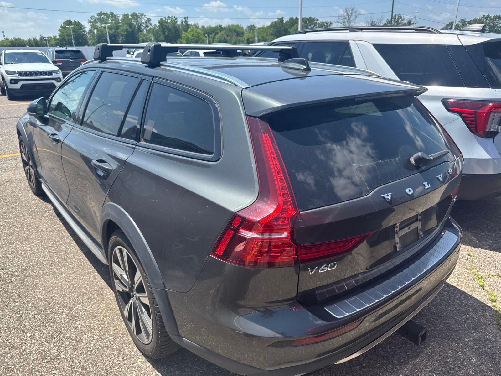 Thumbnail: 2020 Volvo S60 - 16