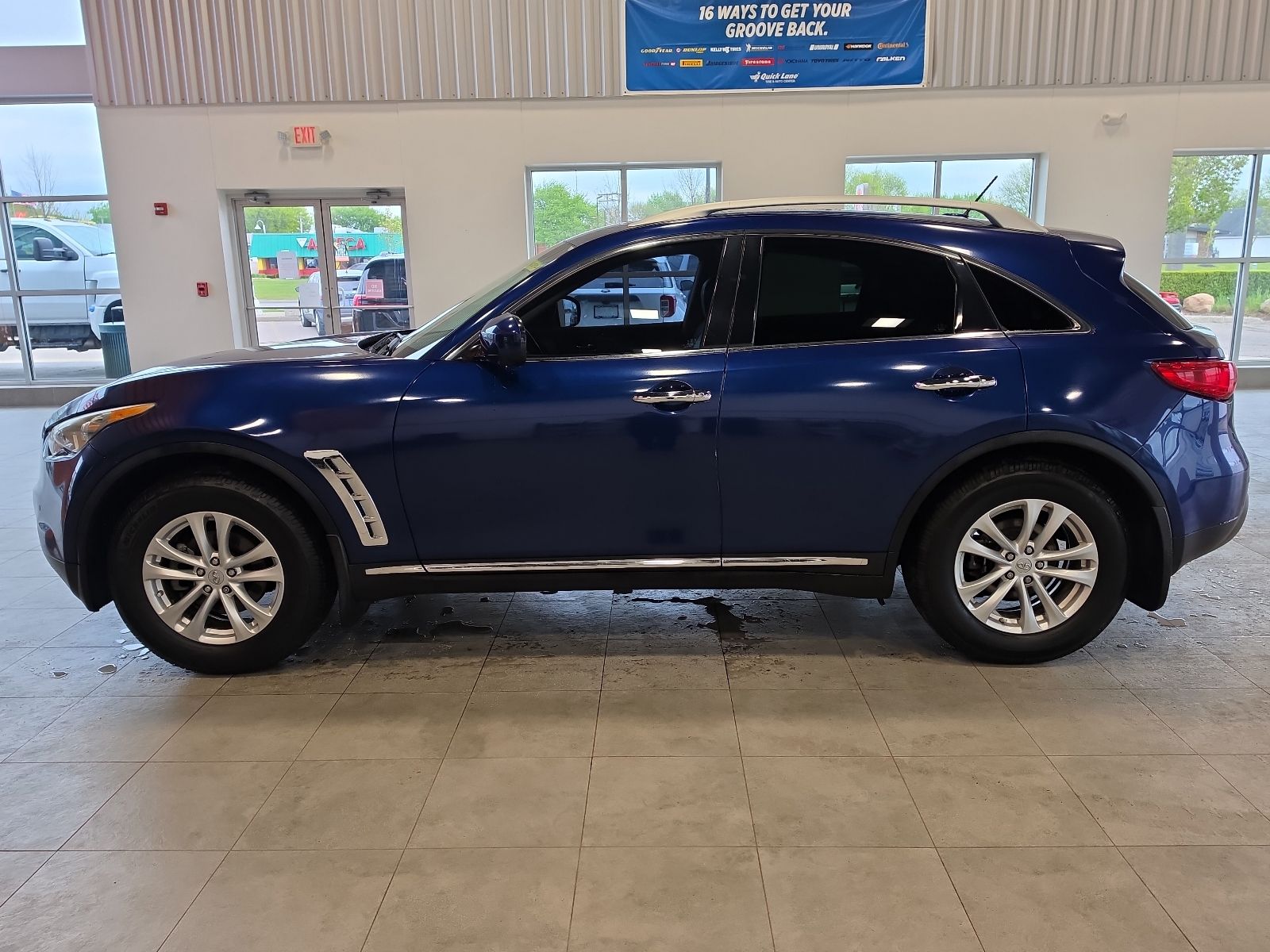 Thumbnail: 2013 INFINITI FX37 - 11