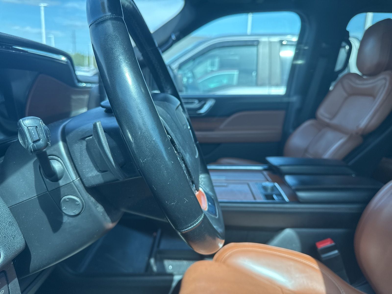 Thumbnail: 2019 Lincoln Navigator L - 33